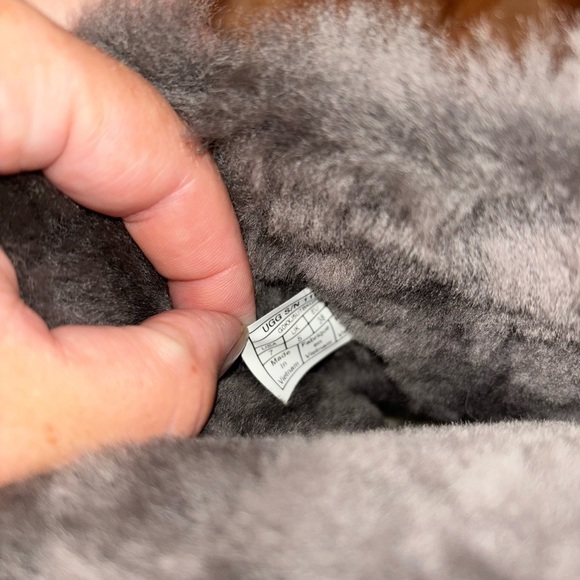 Grey sequins and zipper Ugg boots - Picture 10 of 11